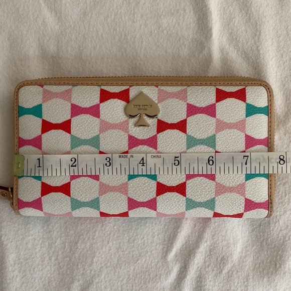 Kate Spade Wallet - Picture 8 of 8